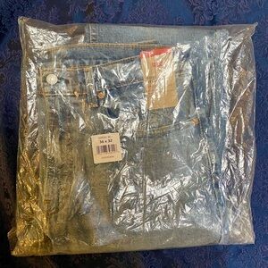 Unused Levi's mens 505 Regular Fit Jeans 36L 32W